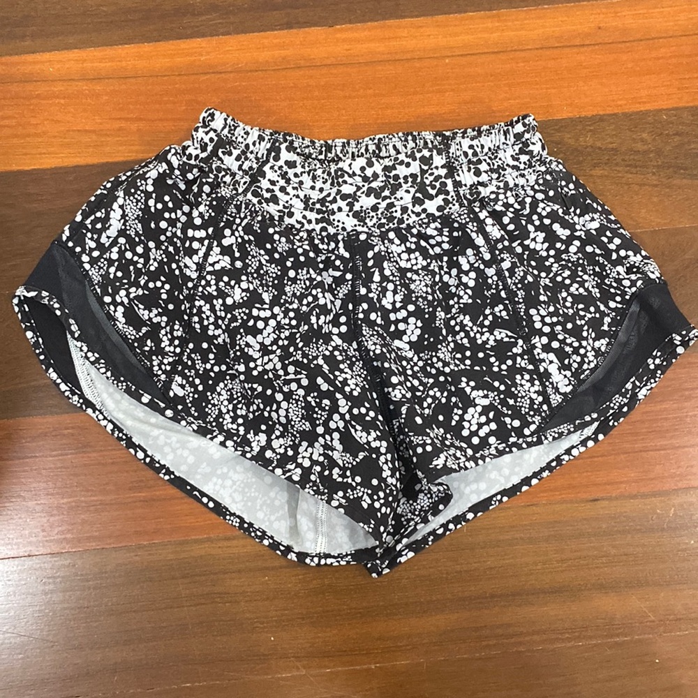 Lululemon Hotty Hot Shorts